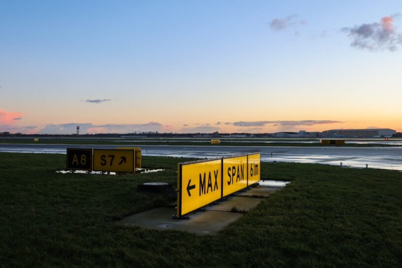 Schiphol 's avonds