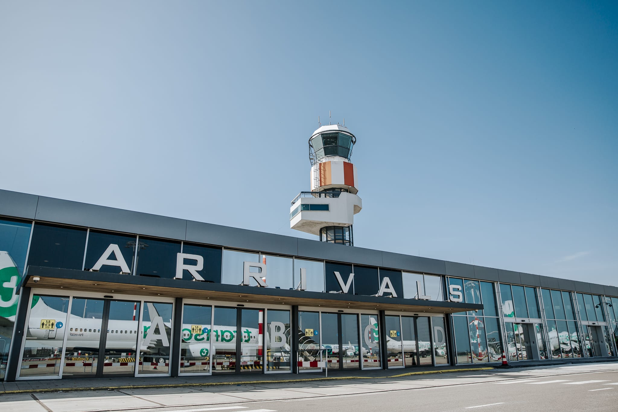 Eindhoven en RTHA mogen illegaal blijven vliegen – Raad van State door de hoeven
