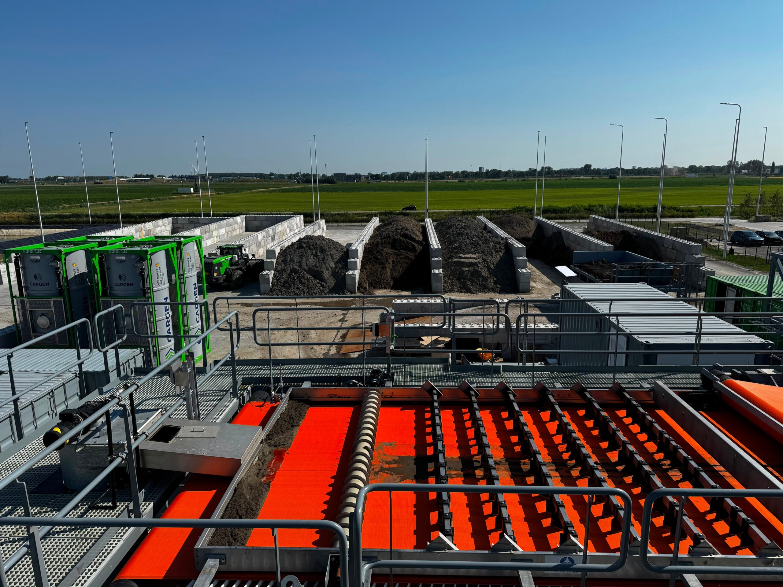 Schiphol poetst PFAS-verleden weg en schuift probleem door naar Hollands Kroon